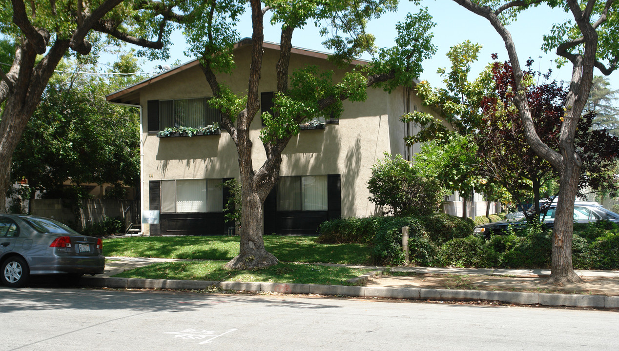 44 N Oak Ave in Pasadena, CA - Foto de edificio