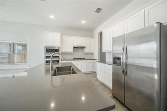 813 Bent Brook Rd in Little Elm, TX - Building Photo - Building Photo
