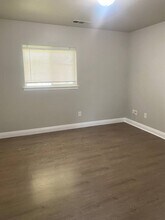 148 N West St in Tulare, CA - Building Photo - Building Photo