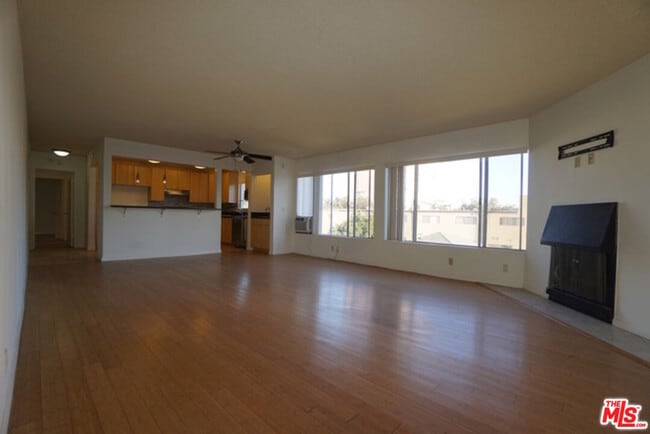 property at 1033 6th St