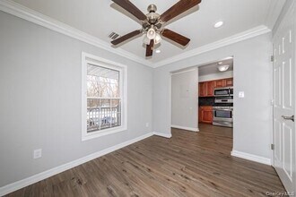 1703 Montauk Hwy in Brookhaven, NY - Building Photo - Building Photo