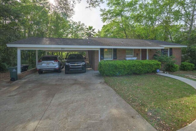 200 Westminster Dr in Tallahassee, FL - Building Photo - Building Photo