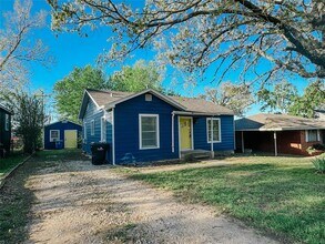 622 W Brock St in Denison, TX - Building Photo - Building Photo