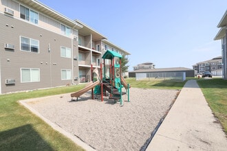 Timber Creek Apartment Homes in Fargo, ND - Foto de edificio - Building Photo