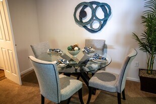 The Reflections of West Creek in Richmond, VA - Building Photo