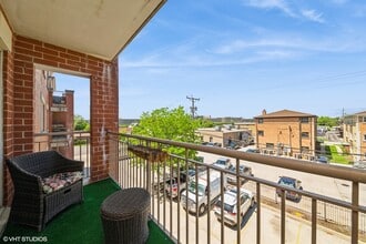 9864 Leland Ave in Schiller Park, IL - Building Photo - Building Photo