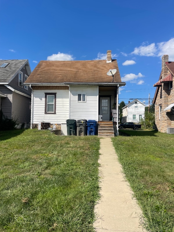 103 Hazel Ave in Ellwood City, PA - Building Photo - Building Photo