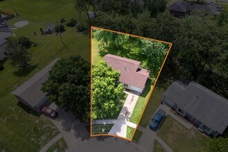 2834 SE Glenside Ct in Topeka, KS - Building Photo - Building Photo