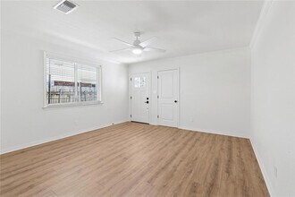 1237 Helios Ave in Metairie, LA - Foto de edificio - Building Photo