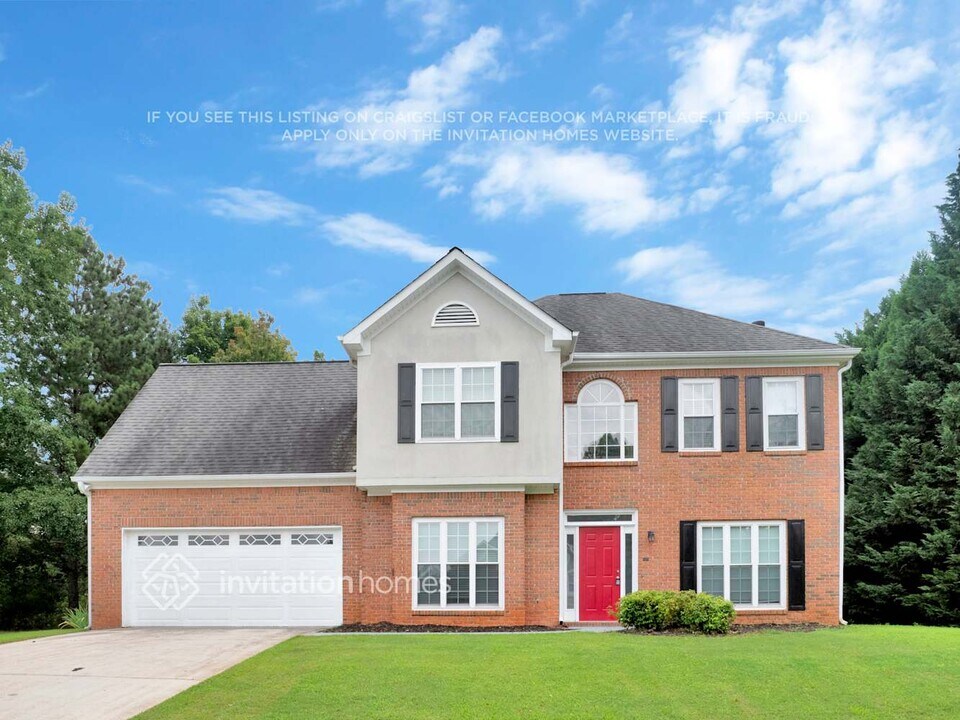 1119 E Shoreview Rd in Mcdonough, GA - Building Photo