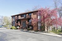 Edgewood Apartments in Decatur, IL - Foto de edificio - Building Photo