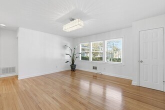 902 New Bern Ave in Raleigh, NC - Building Photo - Building Photo