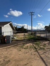 17805 Bascom St in Hesperia, CA - Foto de edificio - Building Photo