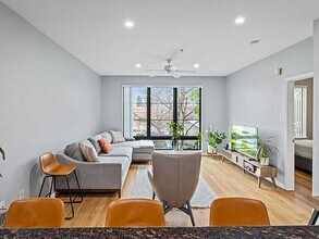 1060 S Third St, Unit 231 in San Jose, CA - Building Photo - Building Photo