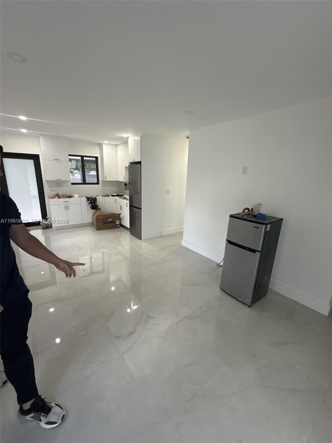 2923 NW 16th Ave in Miami, FL - Building Photo - Building Photo