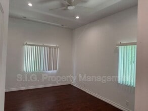 7747 Valmont St in Los Angeles, CA - Building Photo - Building Photo