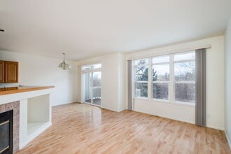 299 W Jamison Cir in Littleton, CO - Foto de edificio - Building Photo