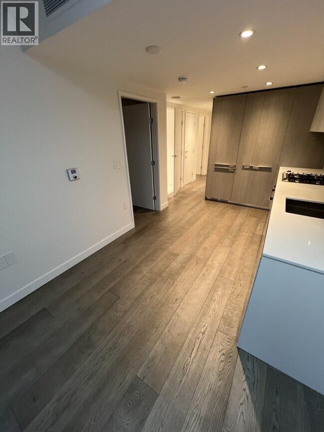 1111 Richards St in Vancouver, BC - Building Photo - Building Photo