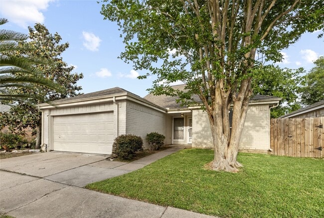 6327 Lynkat Ln