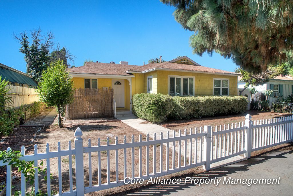 18538 Nordhoff St in Los Angeles, CA - Building Photo