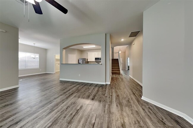 6918 Summer Bridge Ln in Spring, TX - Foto de edificio - Building Photo