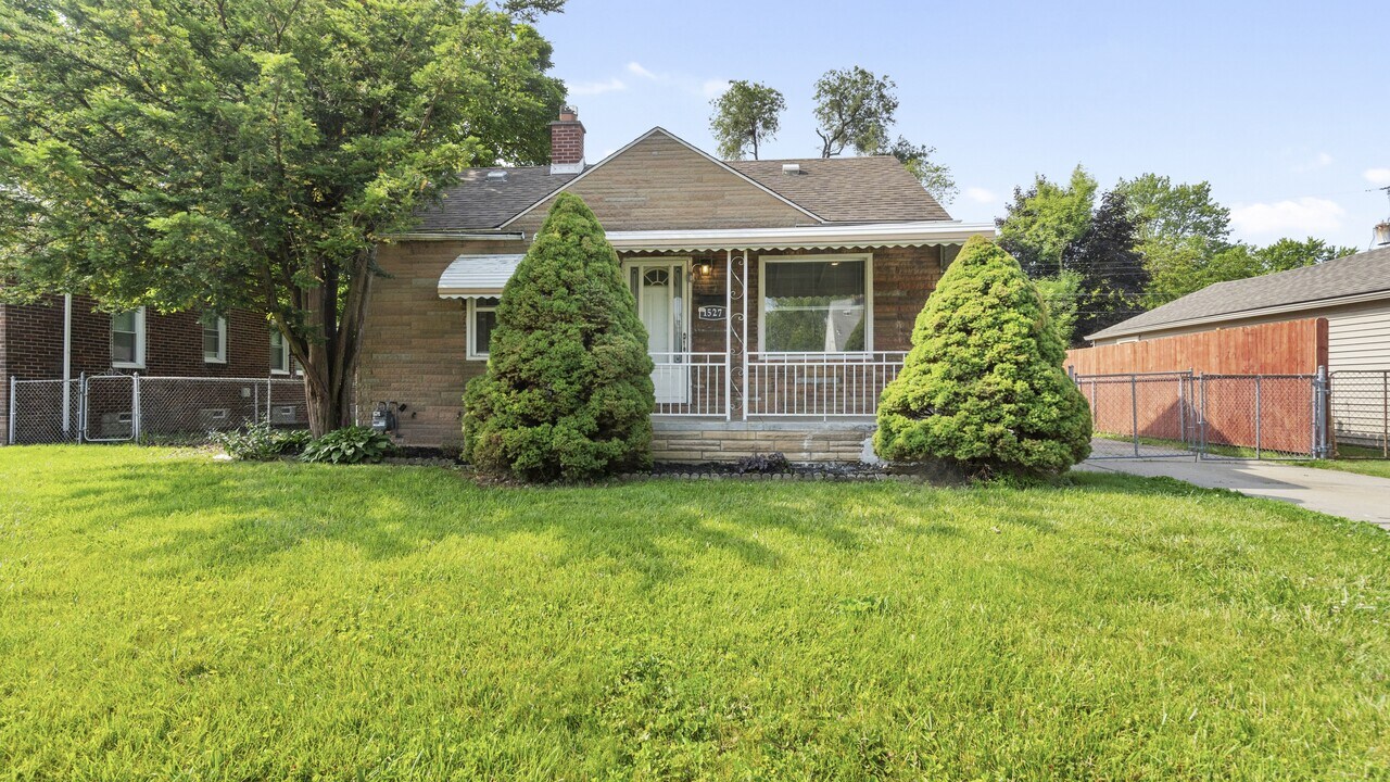 1527 Merrill Ave in Lincoln Park, MI - Building Photo