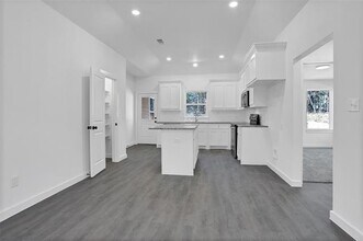 1471 Cathey Dr in Denison, TX - Building Photo - Building Photo