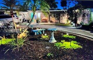 6125 Rockefeller Ave in Sarasota, FL - Building Photo