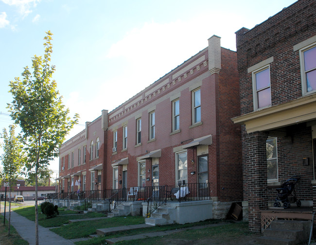 427-439 Hanford St in Columbus, OH - Foto de edificio - Building Photo