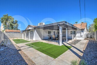 1725 W Mitchell Dr in Phoenix, AZ - Building Photo - Building Photo