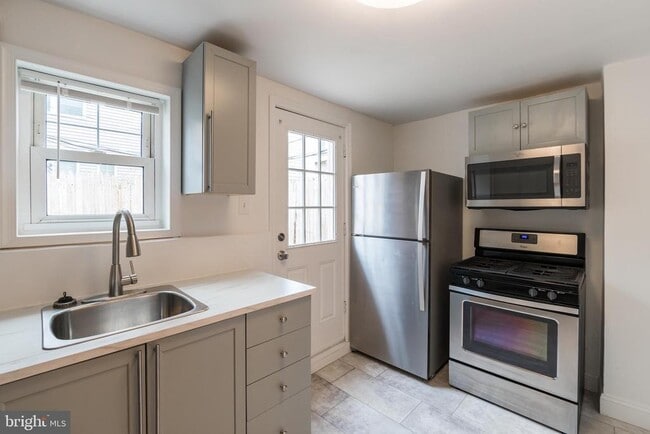 1406 S Bouvier St in Philadelphia, PA - Building Photo - Building Photo