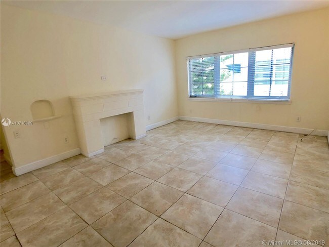 720 Meridian Ave-Unit -3 in Miami Beach, FL - Building Photo - Building Photo