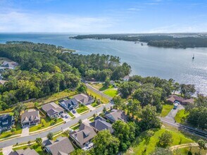 802 Raihope Way in Niceville, FL - Building Photo - Building Photo