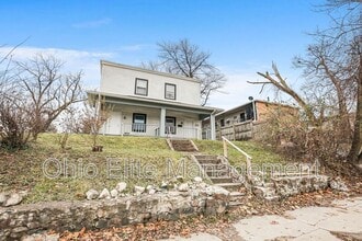 1999 W Broad St in Columbus, OH - Building Photo - Building Photo