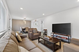 1545 Reale Ave in St. Louis, MO - Building Photo - Building Photo