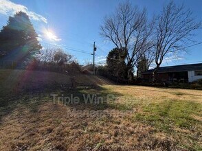 2408 Caverhill Dr in St. Louis, MO - Building Photo - Building Photo