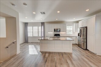 946 Blackstone Dr in San Marcos, CA - Building Photo - Building Photo