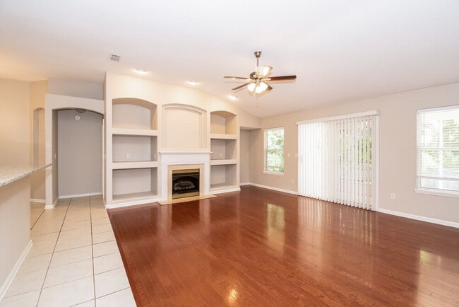 857 Mystic Harbor Dr in Jacksonville, FL - Building Photo - Building Photo