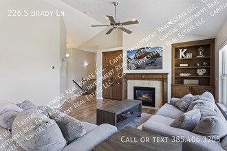 226 S Brady Ln in Kaysville, UT - Building Photo - Building Photo