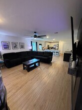 18506 Cepagatti Dr in New Caney, TX - Foto de edificio - Building Photo