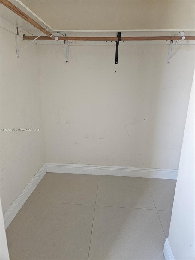 property at 2046 W Flagler St