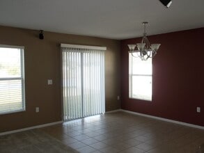 1745 Strathmore Cir in Mount Dora, FL - Building Photo - Building Photo