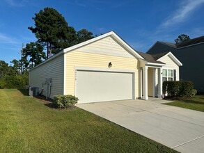8170 E Highcroft Dr NE in Leland, NC - Building Photo - Building Photo