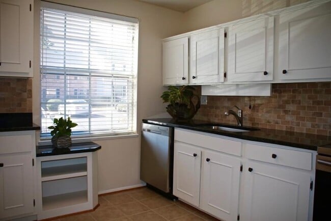 925 Cleveland St in Greenville, SC - Building Photo - Building Photo