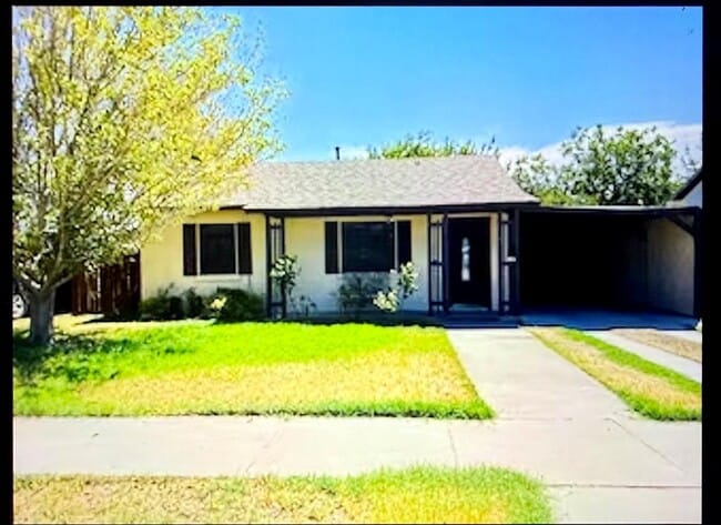 property at 1926 W Adams St