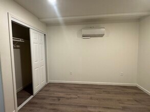 1009 E Jones St, Unit Bella Villa Apartments in Santa Maria, CA - Building Photo - Building Photo