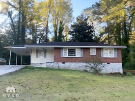 3660 Hill Acres Rd SW in Atlanta, GA - Building Photo