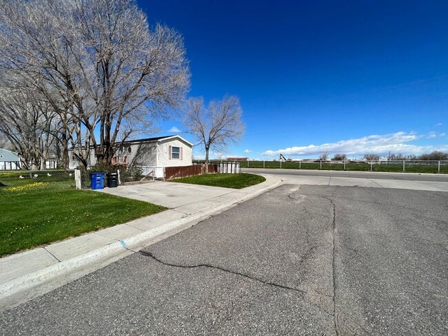 220 Diamond Dr in Riverton, WY - Building Photo - Building Photo