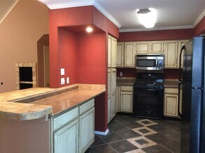 718 Decker Prairie Dr in Austin, TX - Building Photo - Building Photo