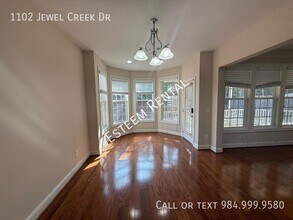 1102 Jewel Creek Dr in Cary, NC - Building Photo - Building Photo